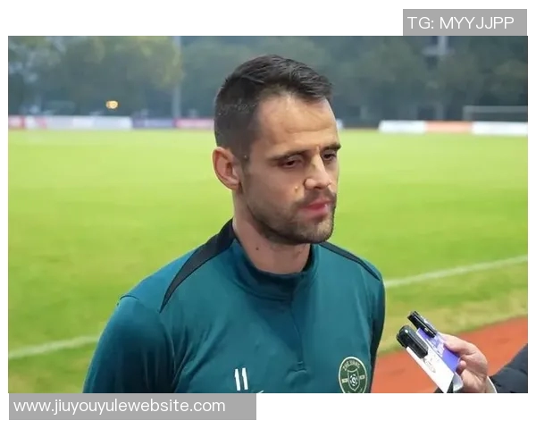 弗兰克坚决反对赛中嘘球员呼吁尊重场上表现与努力